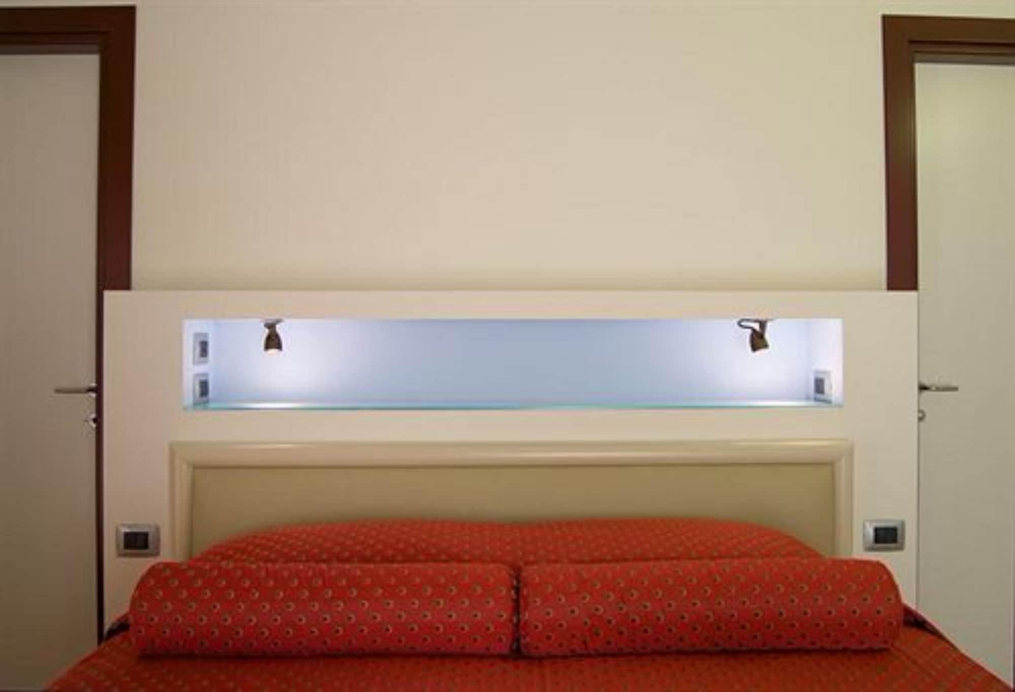 Hotel Centrale Best Western Signature Collection Tirano Exterior foto