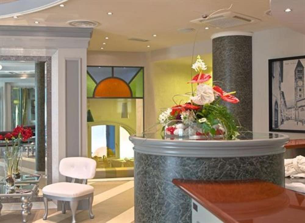 Hotel Centrale Best Western Signature Collection Tirano Exterior foto