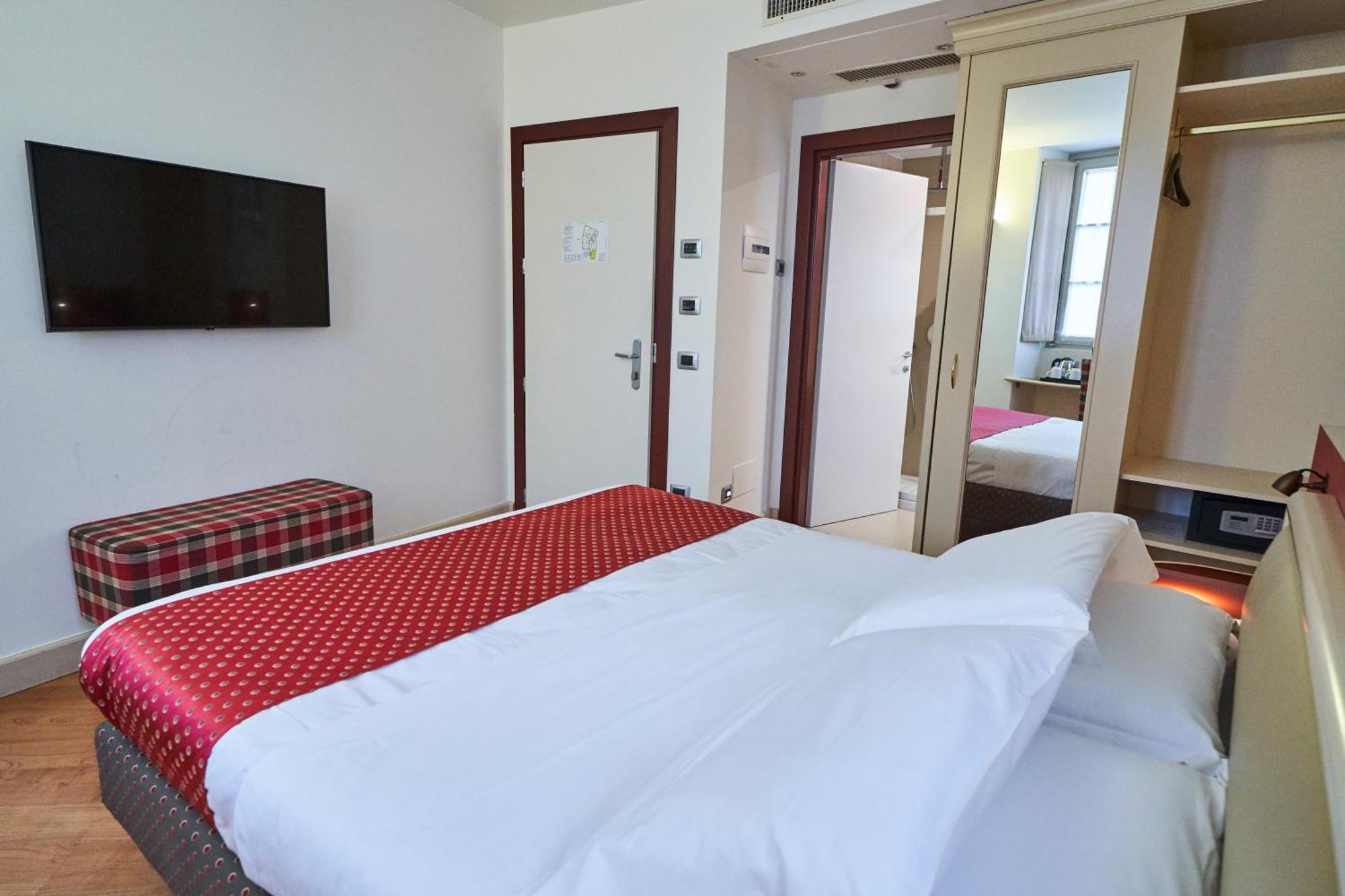 Hotel Centrale Best Western Signature Collection Tirano Exterior foto